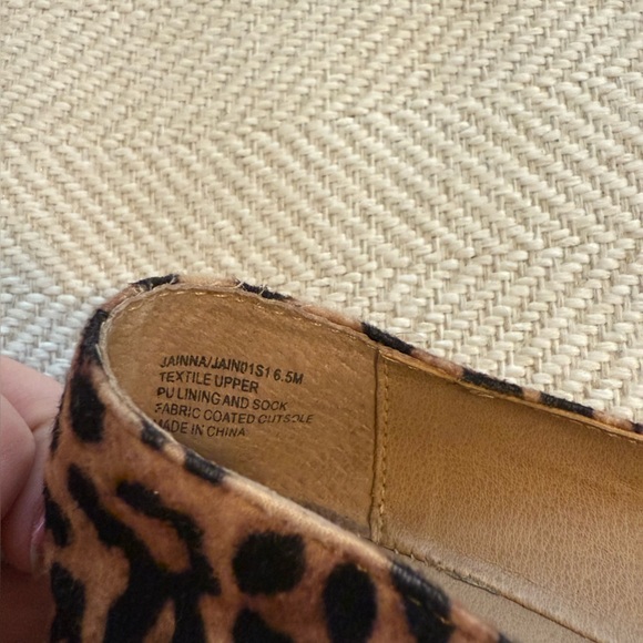 Steve Madden Pointed Toe Animal Print Loafers Size 6.5 - Picture 5 of 5